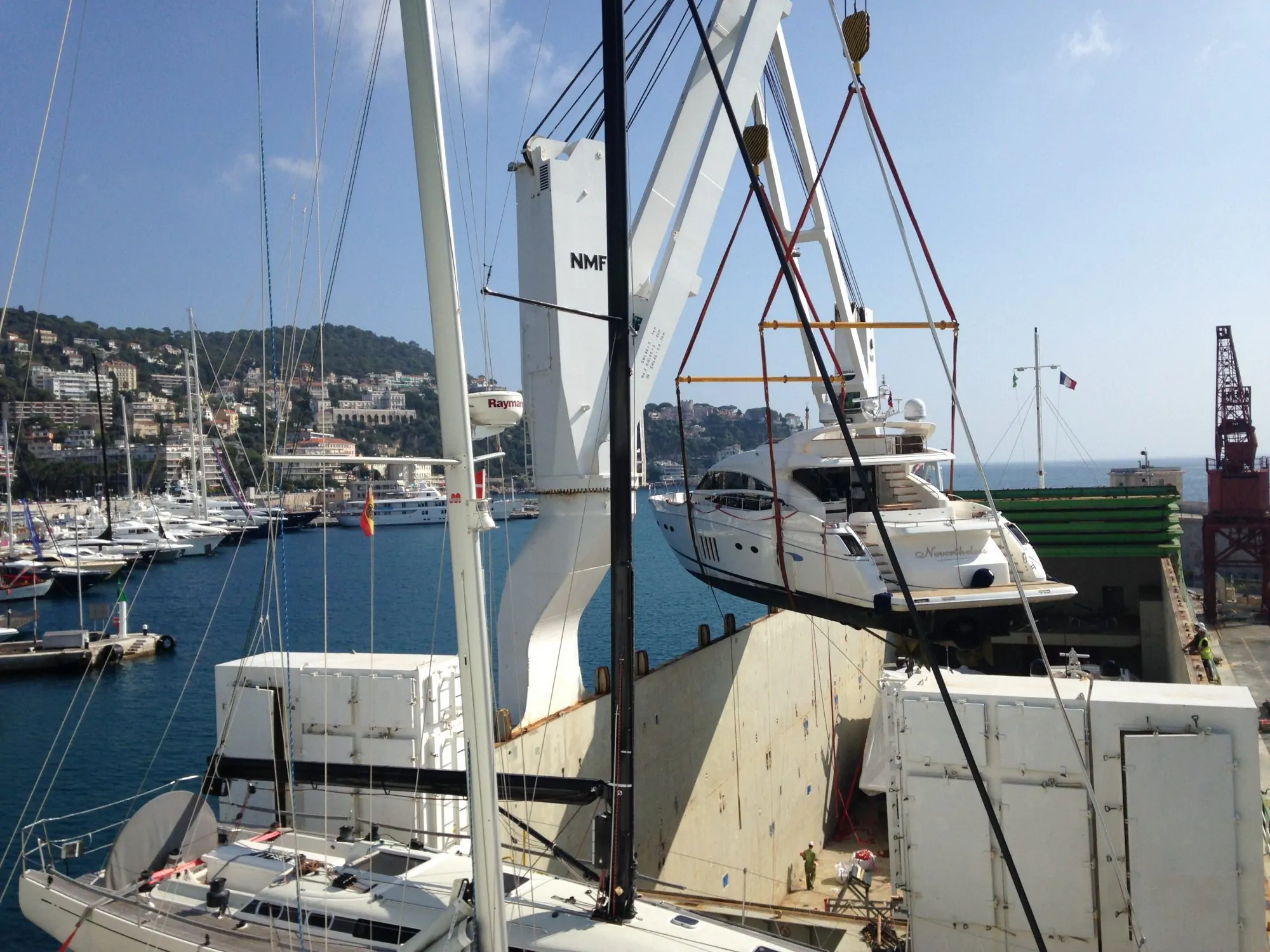 Transport De Bateau Par Bateau