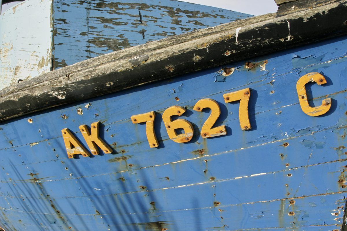 Photo Bateau Ancien 1998 Certificat Ce Depositphotos 646231876 L E1767105589556